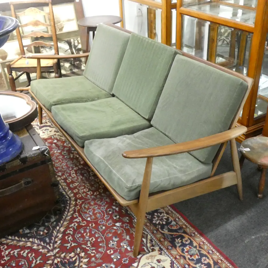 3 SEATER RETRO / MID CENT. SOFA Image 1++