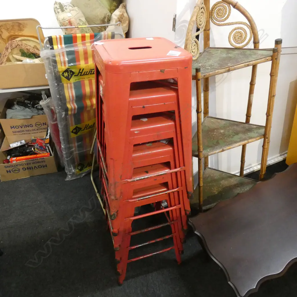 6 RED METAL STOOLS H.660mm Image 1++