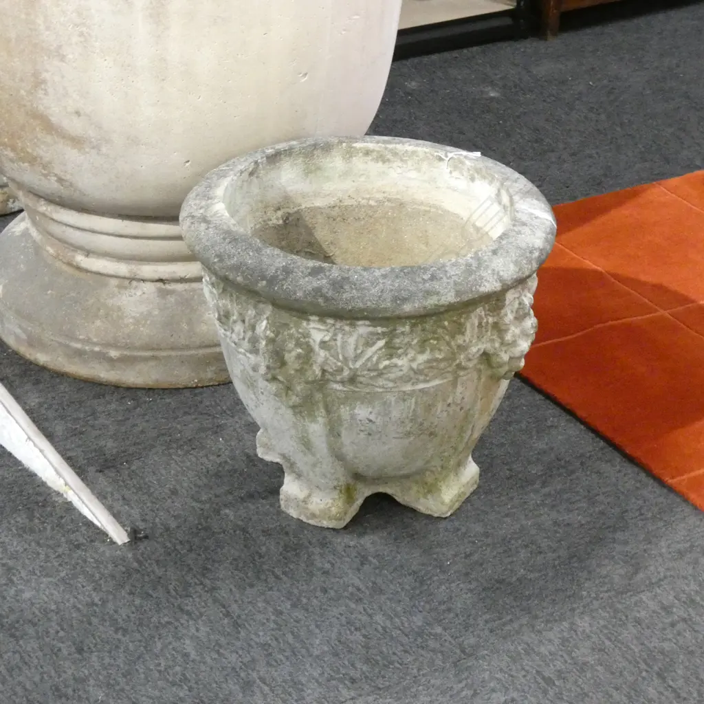 OLD HEAVY CONCRETE GARDEN PLANTER 410mm dia Image 1++