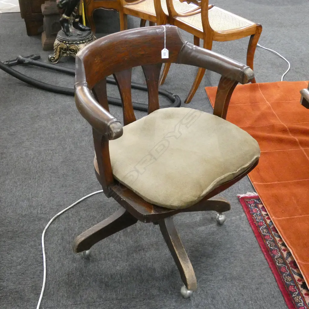 VINTAGE SWIVEL CHAIR Image 1++