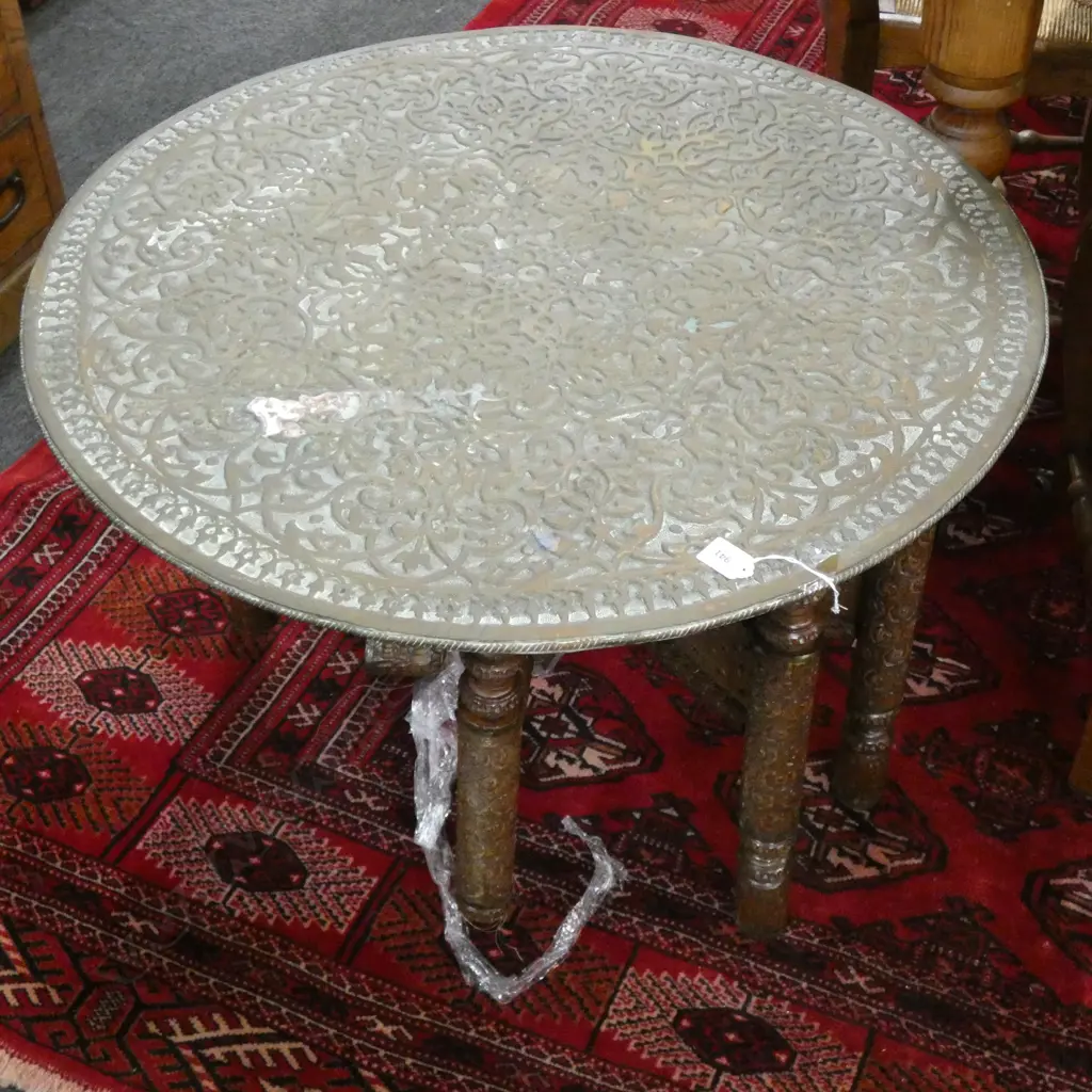 LARGE FANCY BRASS TOPPED FOLDING TRAY TABLE one leg a/f Image 1++