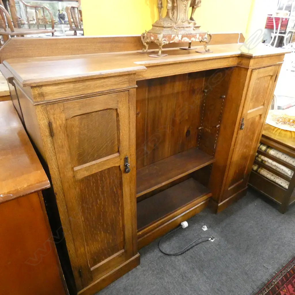 LG OAK SIDEBOARD - 2 CUPBOARDS & SHELVES  365 X 1580MM Image 1++