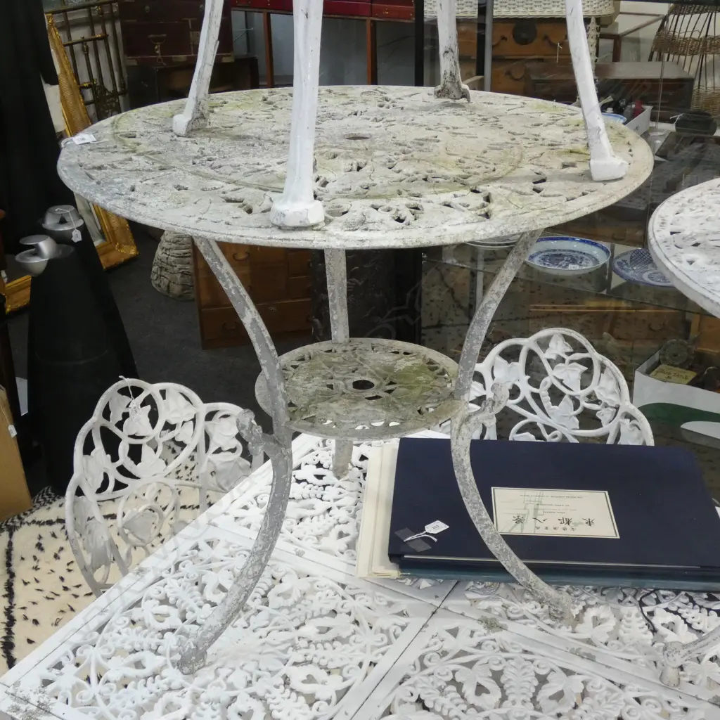 ENDERSLEY WHITE PAINTED ALUMINIUM OUTDOOR TABLE 700mm dia Image 1++