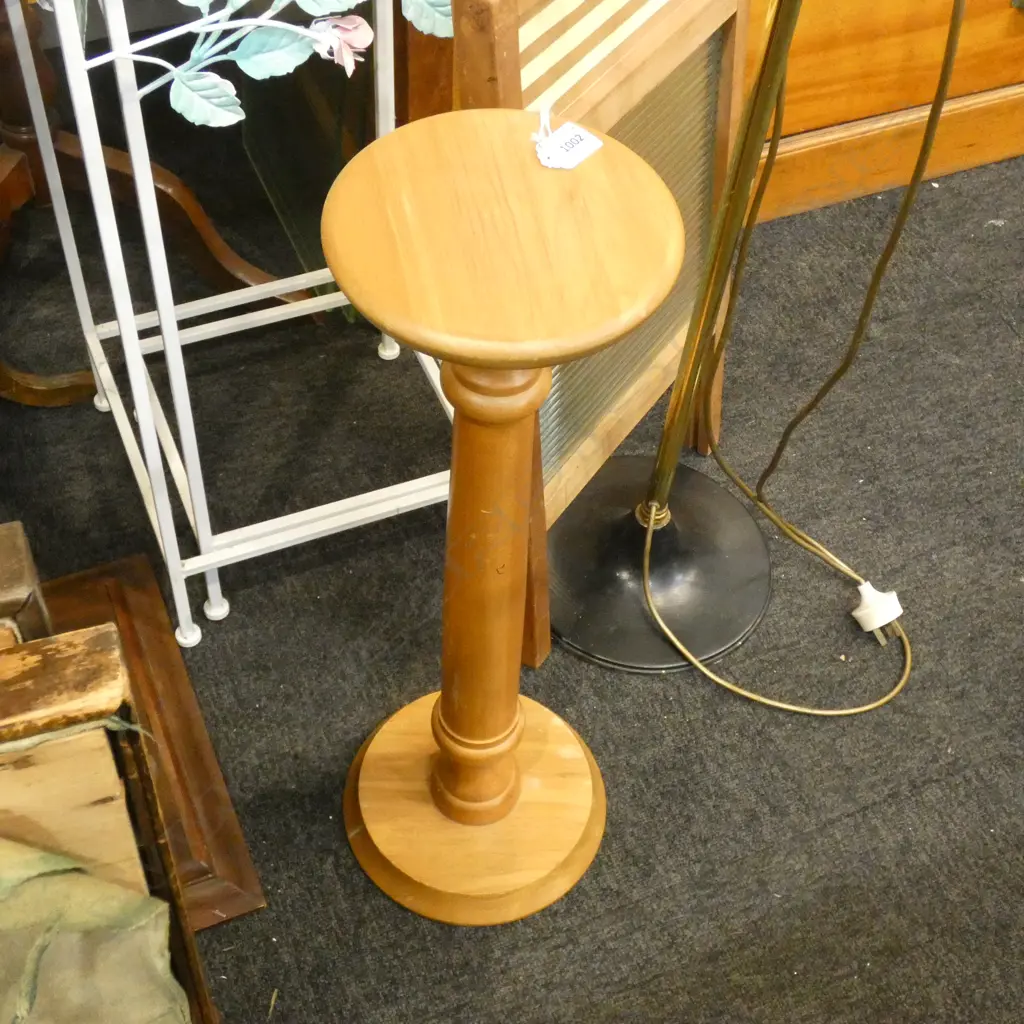 DAVID GRIFFITHS RIMU PLANTER STAND H. 620MM Image 1++