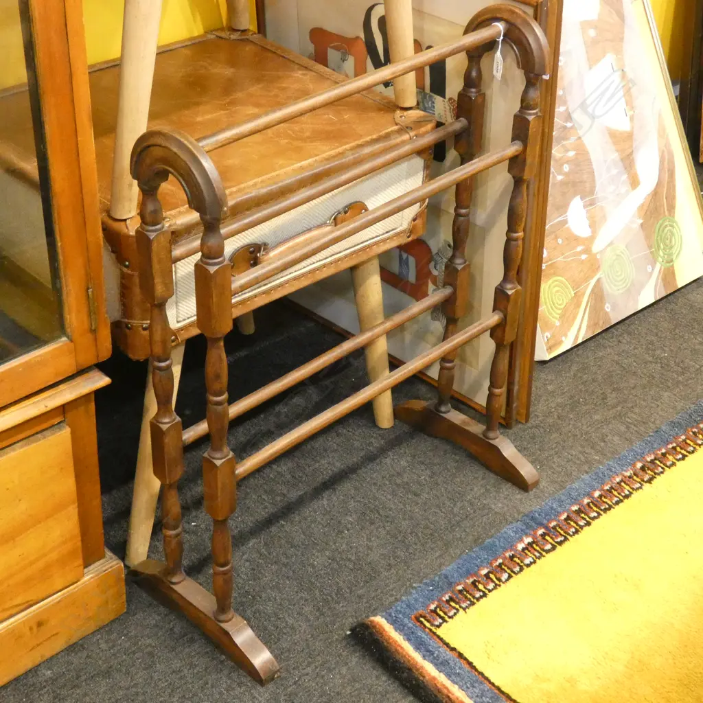 WOODEN TOWEL STAND  Image 1++