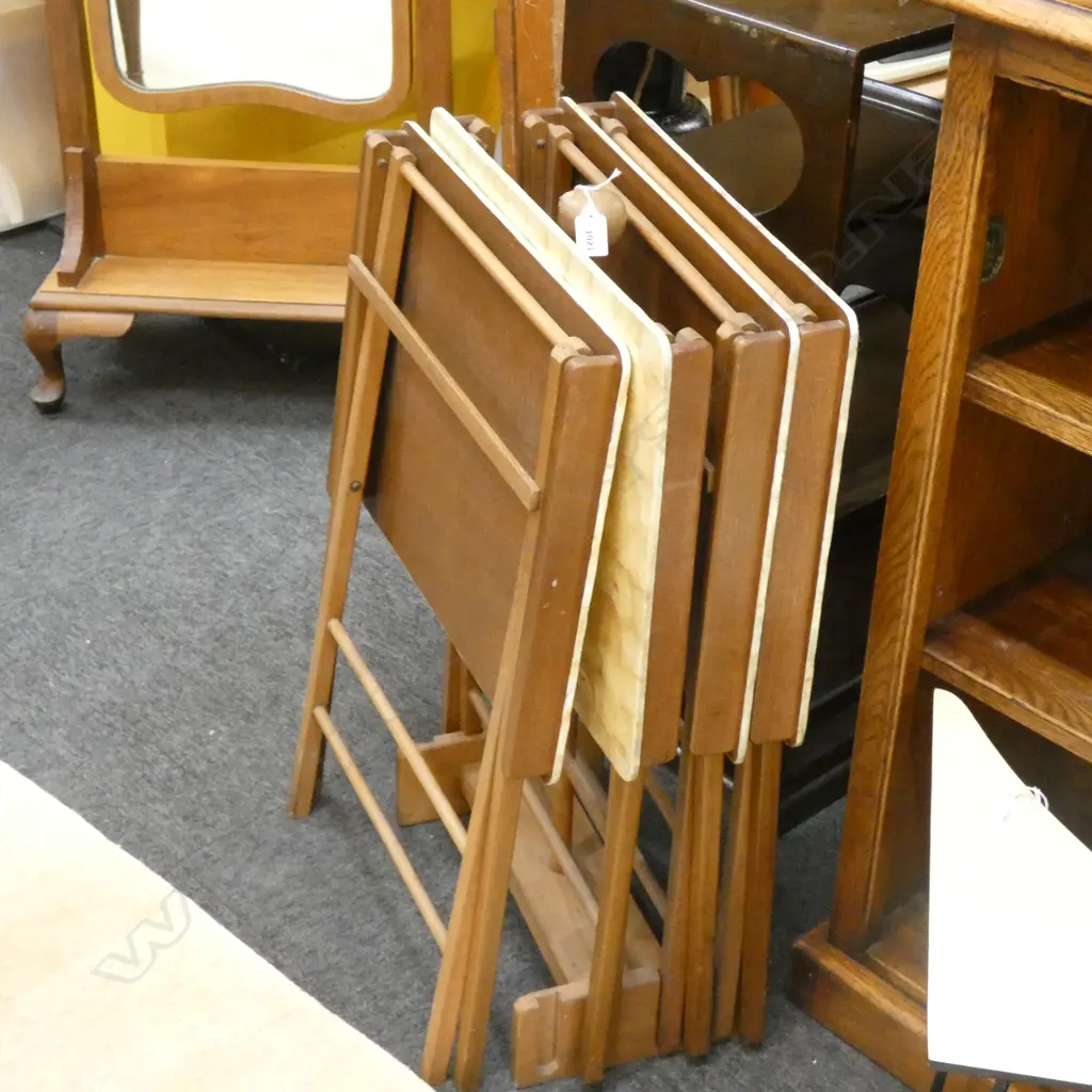 4 SHELL TOPPED WOODEN FOLDING TABLES ON CARRY STAND H.720mm Image 1++
