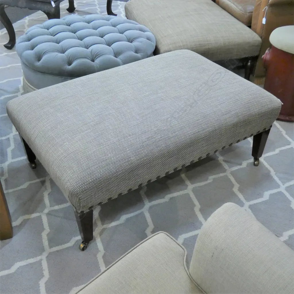 RECTANGULAR OTTOMAN 970x670mm Image 1++