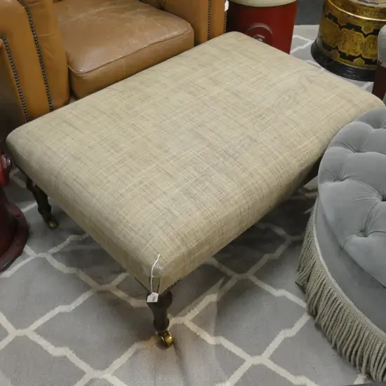 RECTANGULAR OTTOMAN 970x670mm