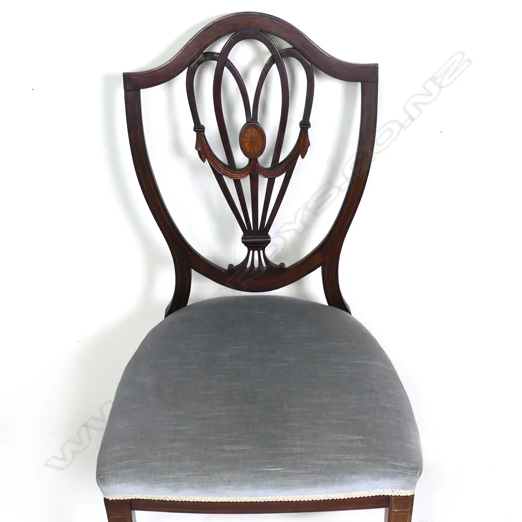 HEPPLEWHITE STYLE CHAIR Image 1++