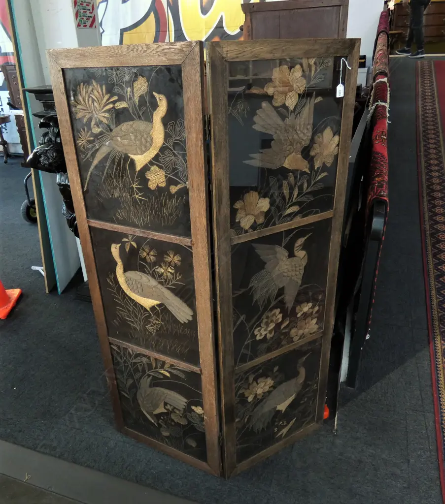 HAND EMBROIDERED 2 PANEL SCREEN GLAZED BIRDS & FLORALS OAK FRAME H.1550mm Image 1++