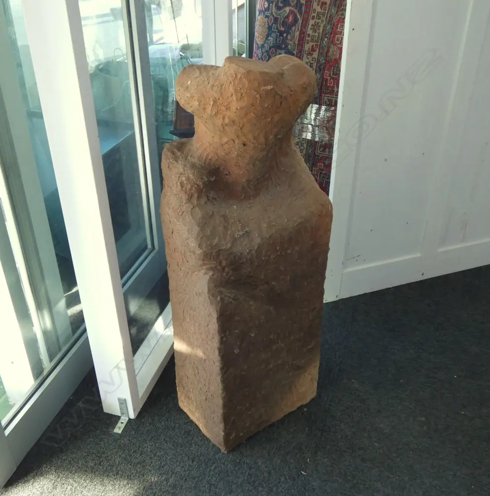 PAIR OF STONEWARE SCULPTURES. NZ SCULPTOR UNKNOWN.  ABSTRACT HUMAN FORMS H1030 Image 1++
