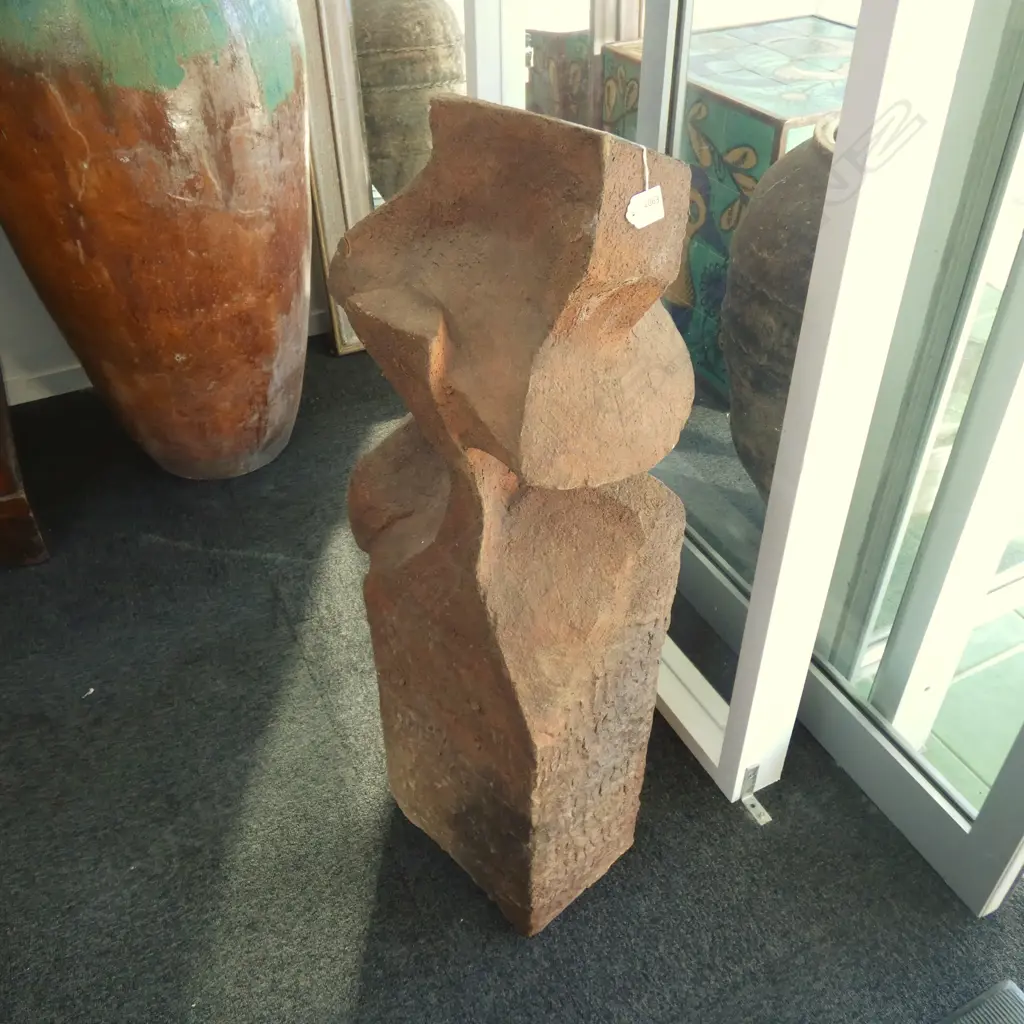 PAIR OF STONEWARE SCULPTURES. NZ SCULPTOR UNKNOWN.  ABSTRACT HUMAN FORMS H1030 Image 1++