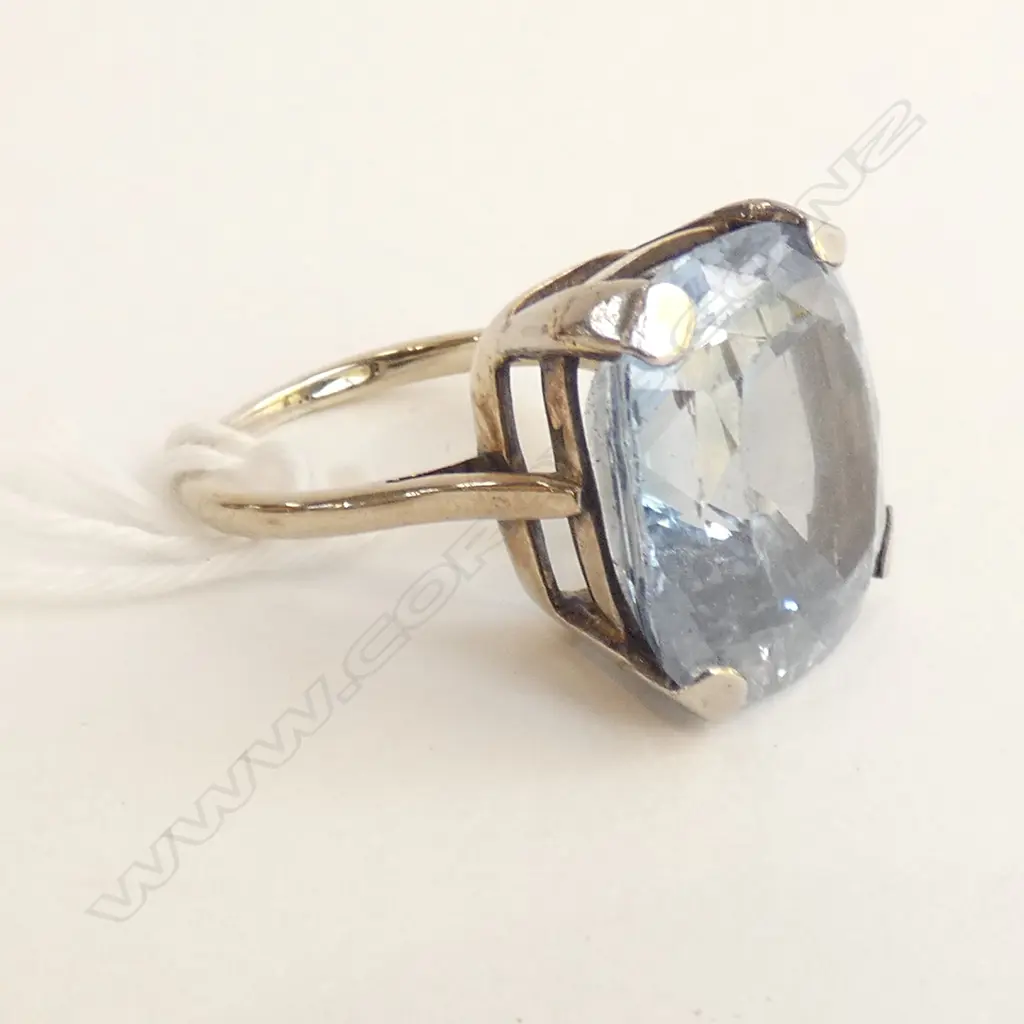 SILVER & LG BLUE STONE RING  Image 1++