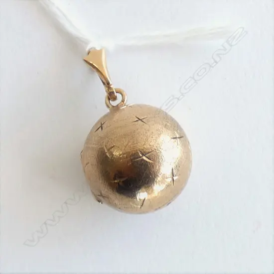 9CT GOLD BALL LOCKET 4.74gm