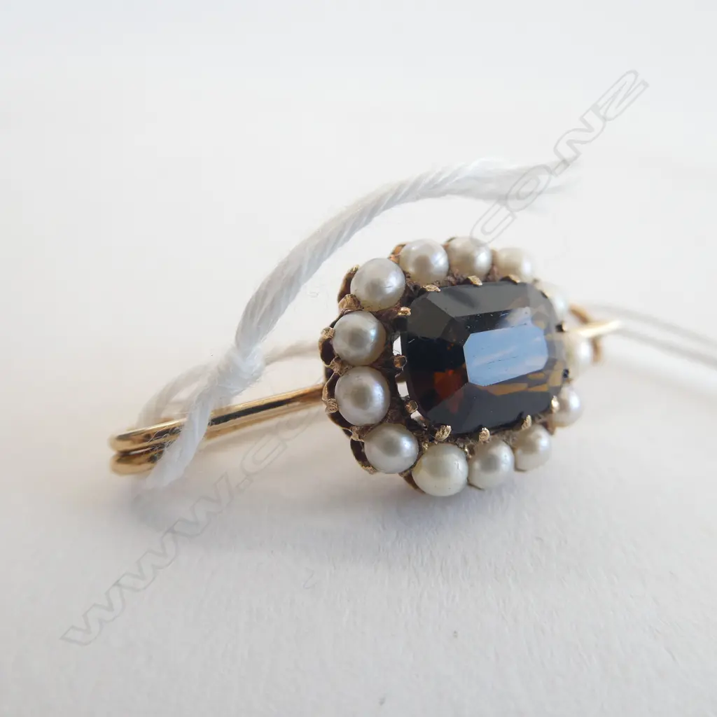 GOLD PEARL/NATURAL SEMI PRECIOUS GEM STONE BAR BROOCH (4.2 GMS) Image 1++