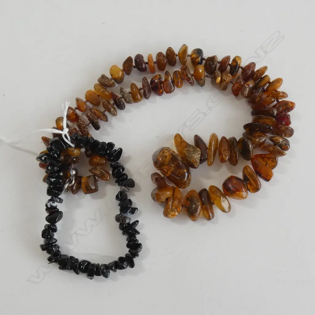 AMBER CHIP NUGGET NECKLACE & BLACK AGATE BRACELET Image 1++