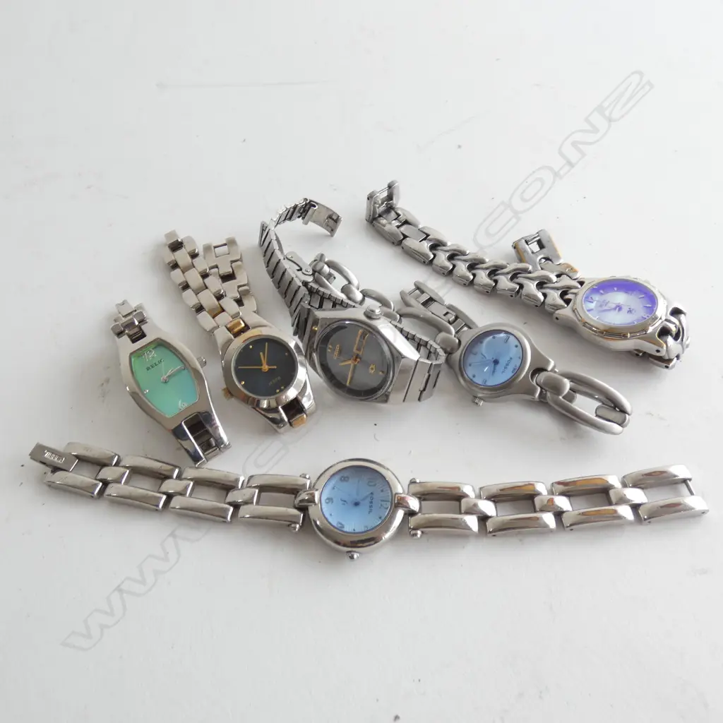 ASST. LADIES SILVER TONE WATCHES; RELIC, FOSSIL, CITIZEN Image 1++