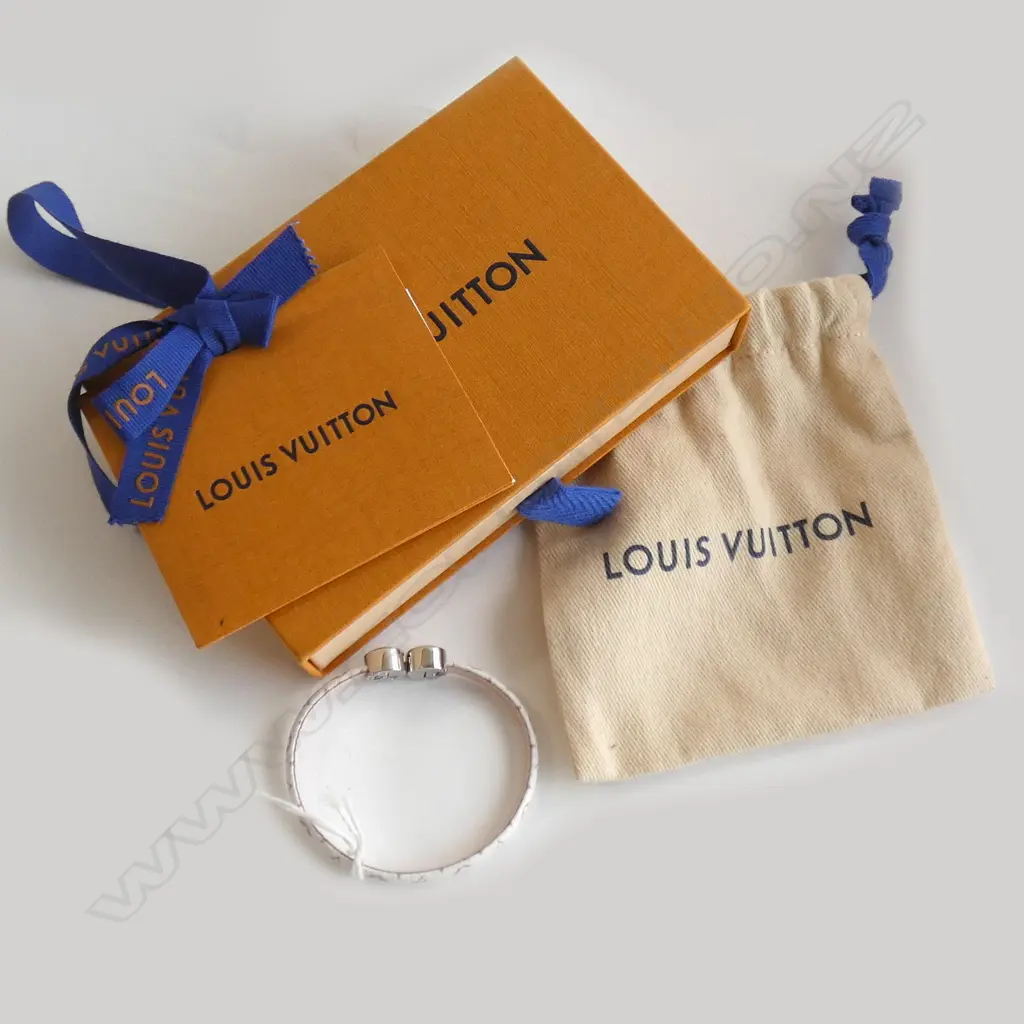 LOUIS VUITTON LEATHER BRACELET, BOXED Image 1++
