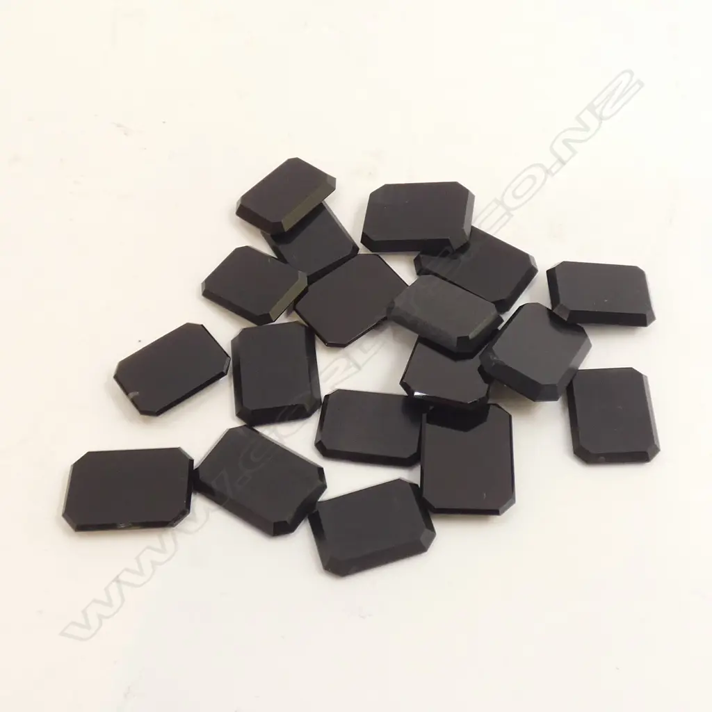 BAG ASST OCTAGONAL ONYX PCS  Image 1++