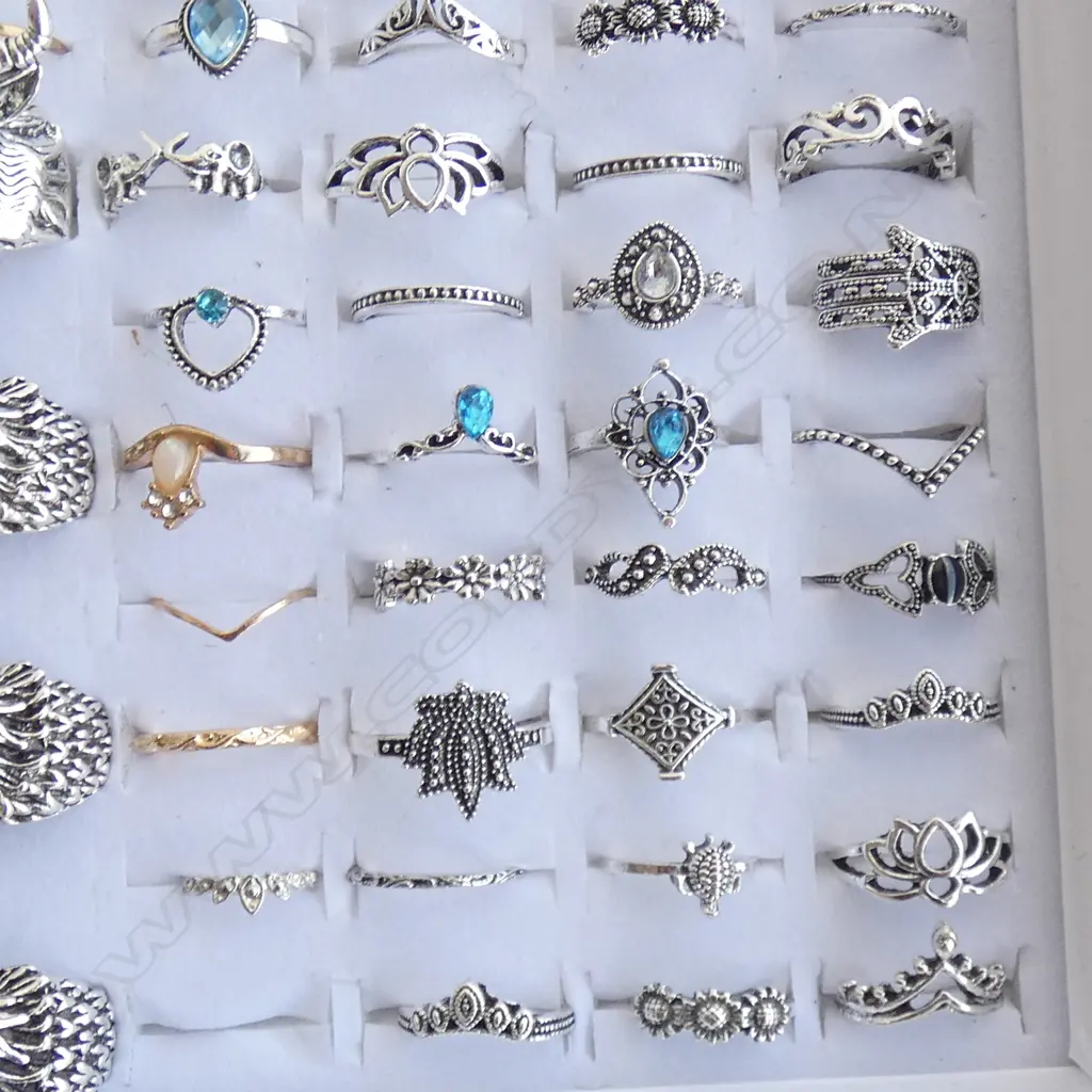 TRAY OF ASST. COSTUME RINGS Image 1++