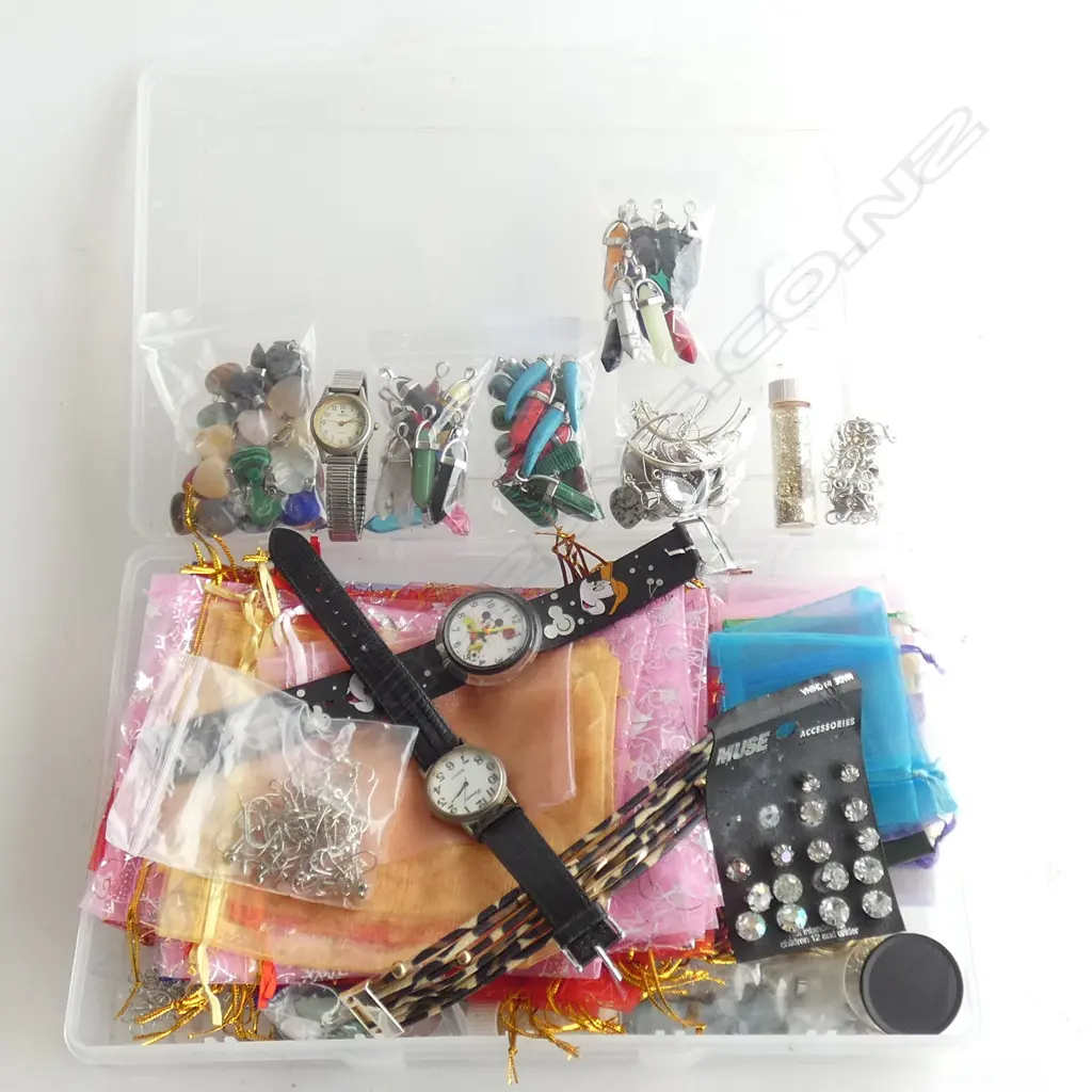 TRAY OF ASST. COSTUME JEWELLERY + 5 WATCHES  Image 1++
