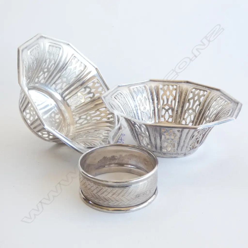 PR STG SILVER DISHES (DIA 90MM) & NAPKIN RING - TOTAL WGT 72GMS Image 1++