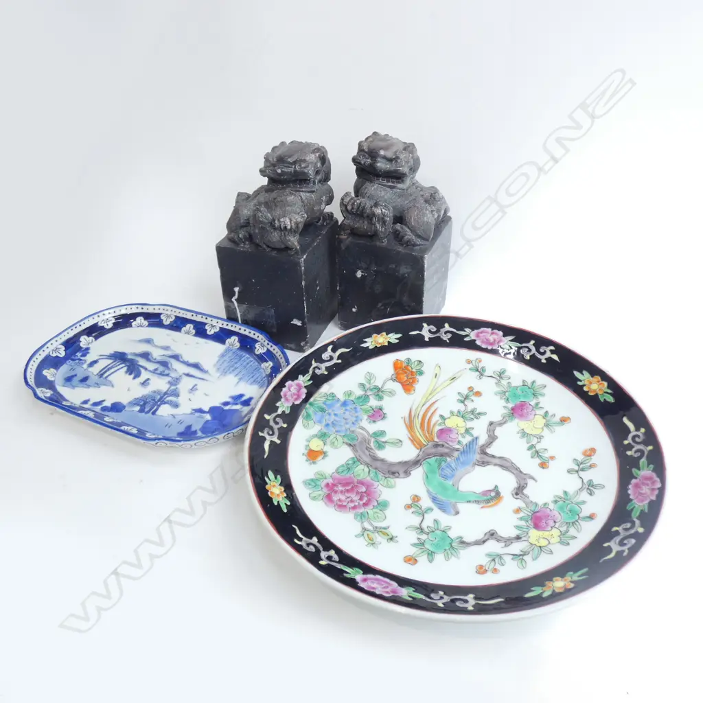 PR SOAPSTONE FU DOGS H.165mm + 2 ORIENTAL PLATES Image 1++