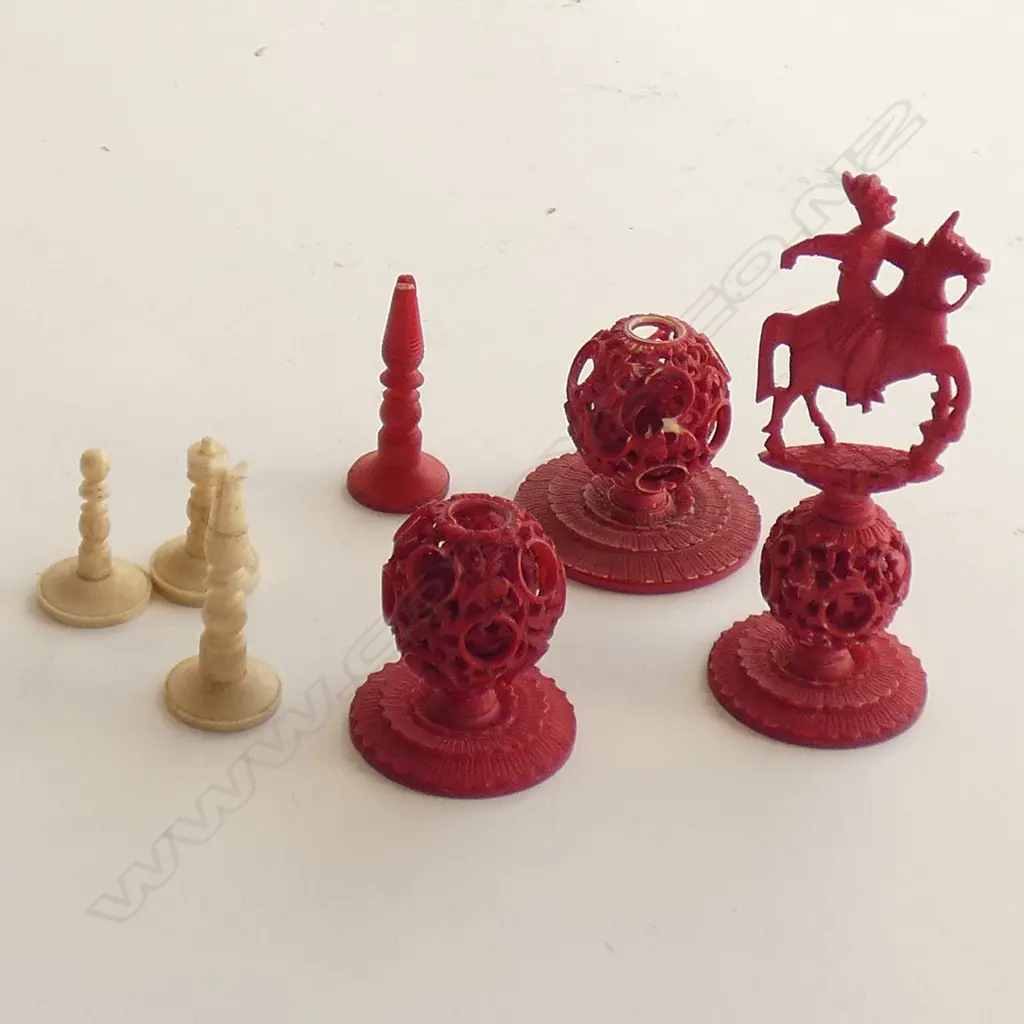 OLD CARVED IVORY PART CHESS PCES Image 1++