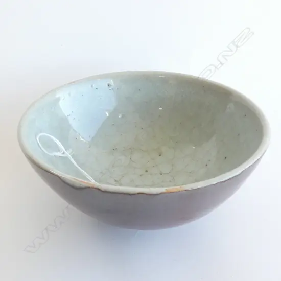 OLD ICE GLAZE ORIENTAL BOWL DIA  167MM