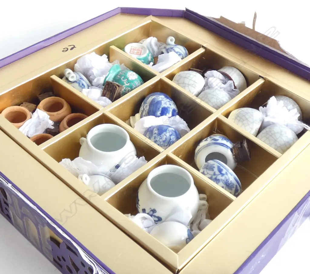 COLLECTION 22 CHINESE BIRD FEEDING BOWLS... Image 1++