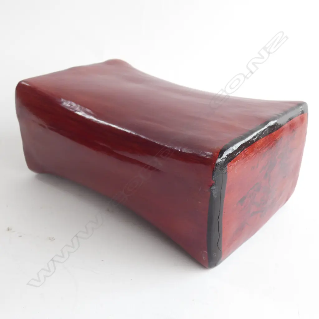 ORIENTAL LACQUER PILLOW - L 207MM Image 1++