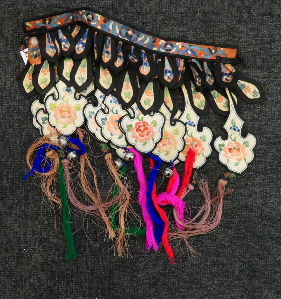 THAI NECKLACE - HOOK FASTENING Image 1++
