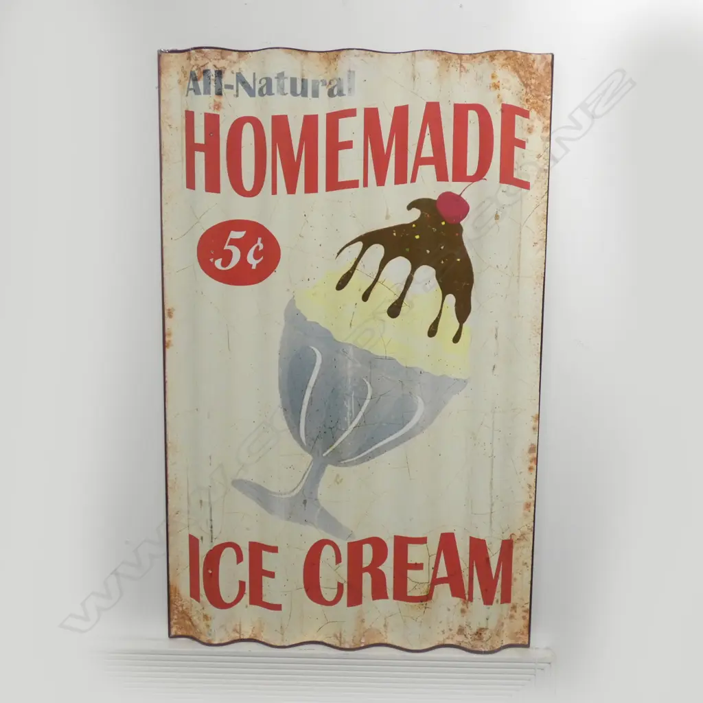 VINTAGE STYLE CORRIGATED ICE CREAM SIGN 820x520mm Image 1++