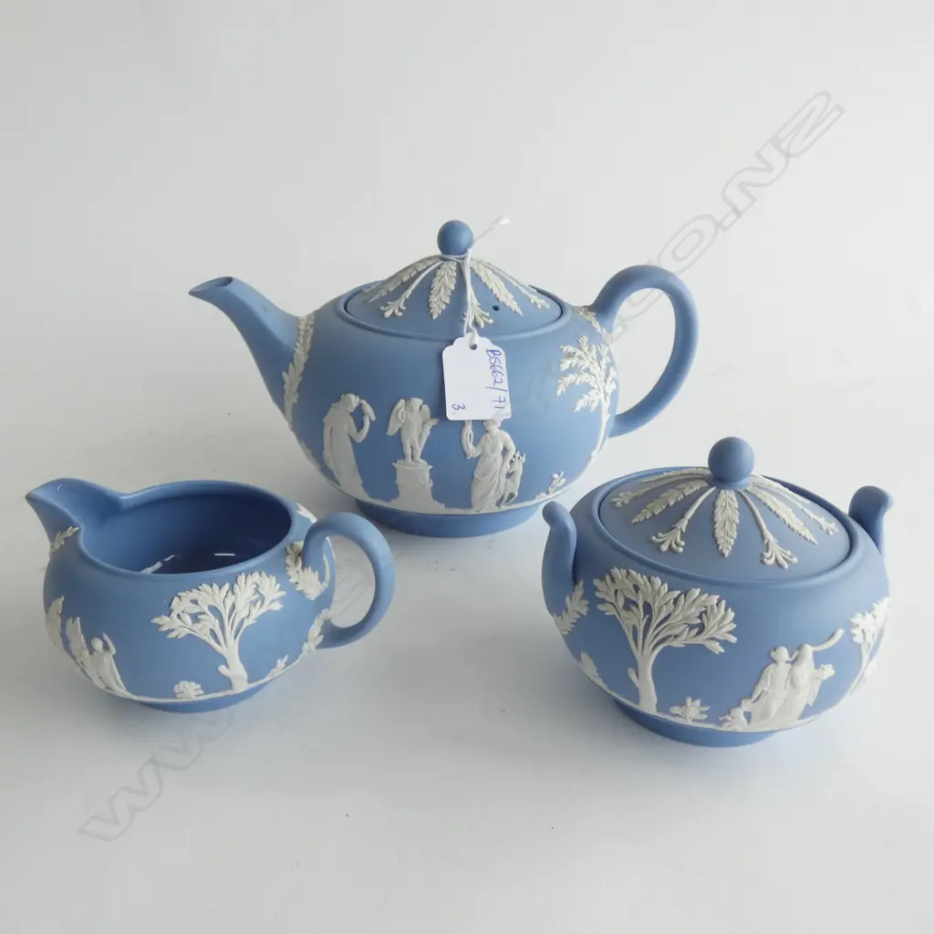 3 PCE BLUE WEDGWOOD JASPERWARE TEA SET; POT, MILK & SUGAR Image 1++