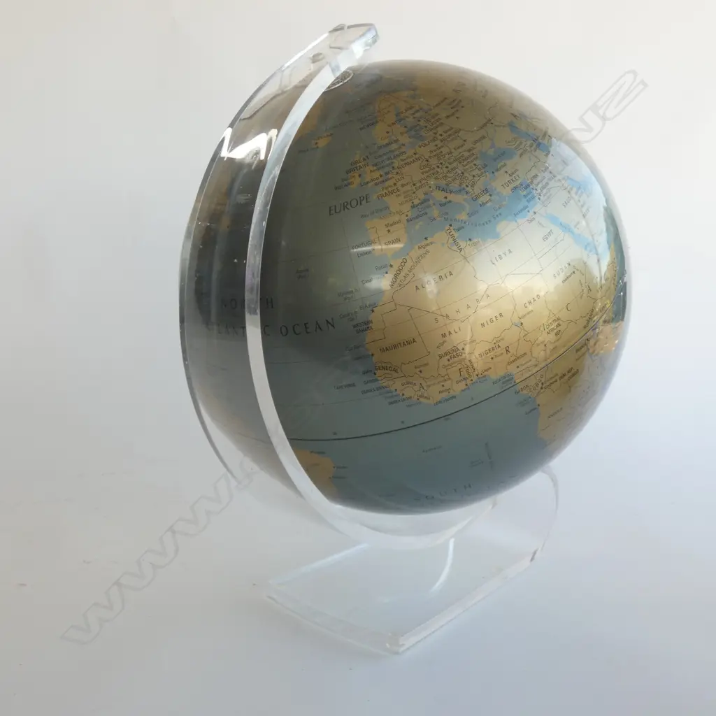 GLOBE ON PERSPEX STAND MADE IN DENMARK H.350mm Image 1++