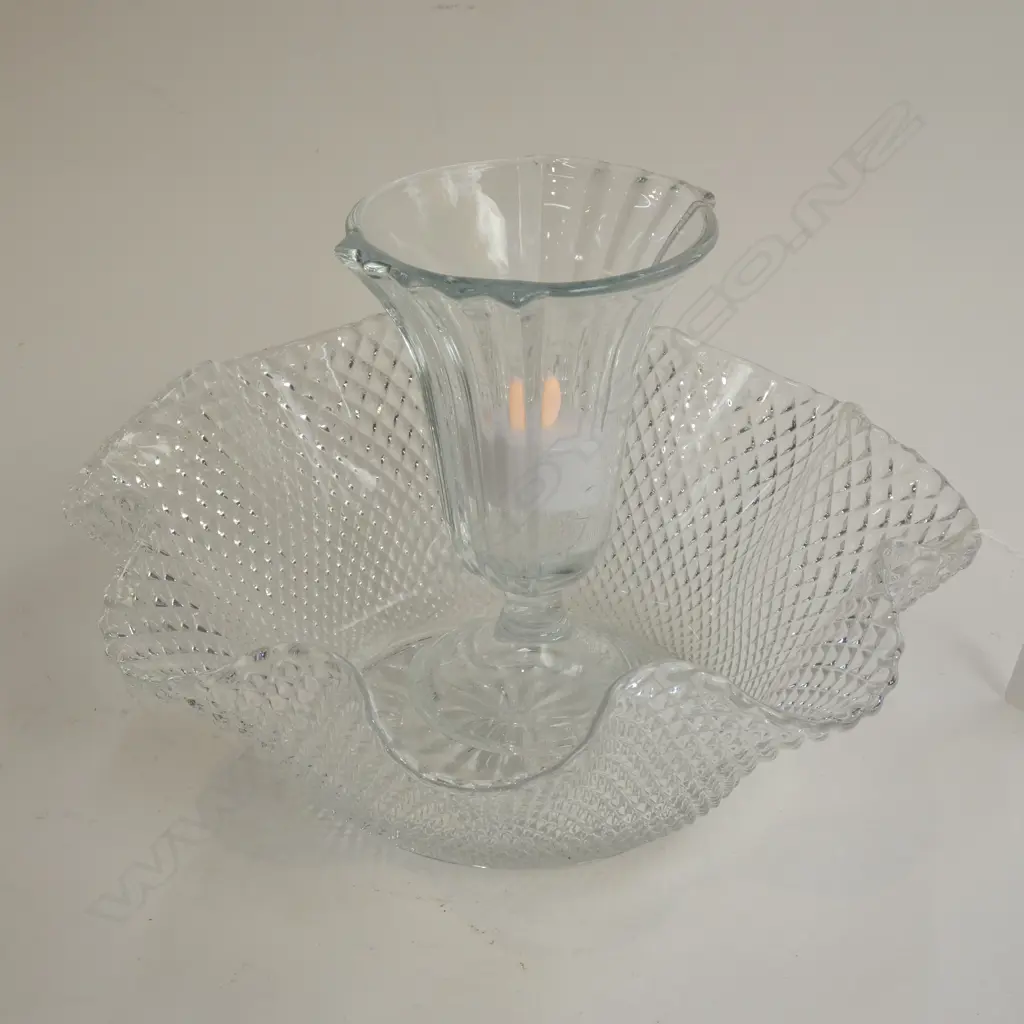 ITALIAN VASE WITH BOWL PUT TOGETHER TO MAKE A LAMP WITH LED APPROX DIA 250MM Image 1++