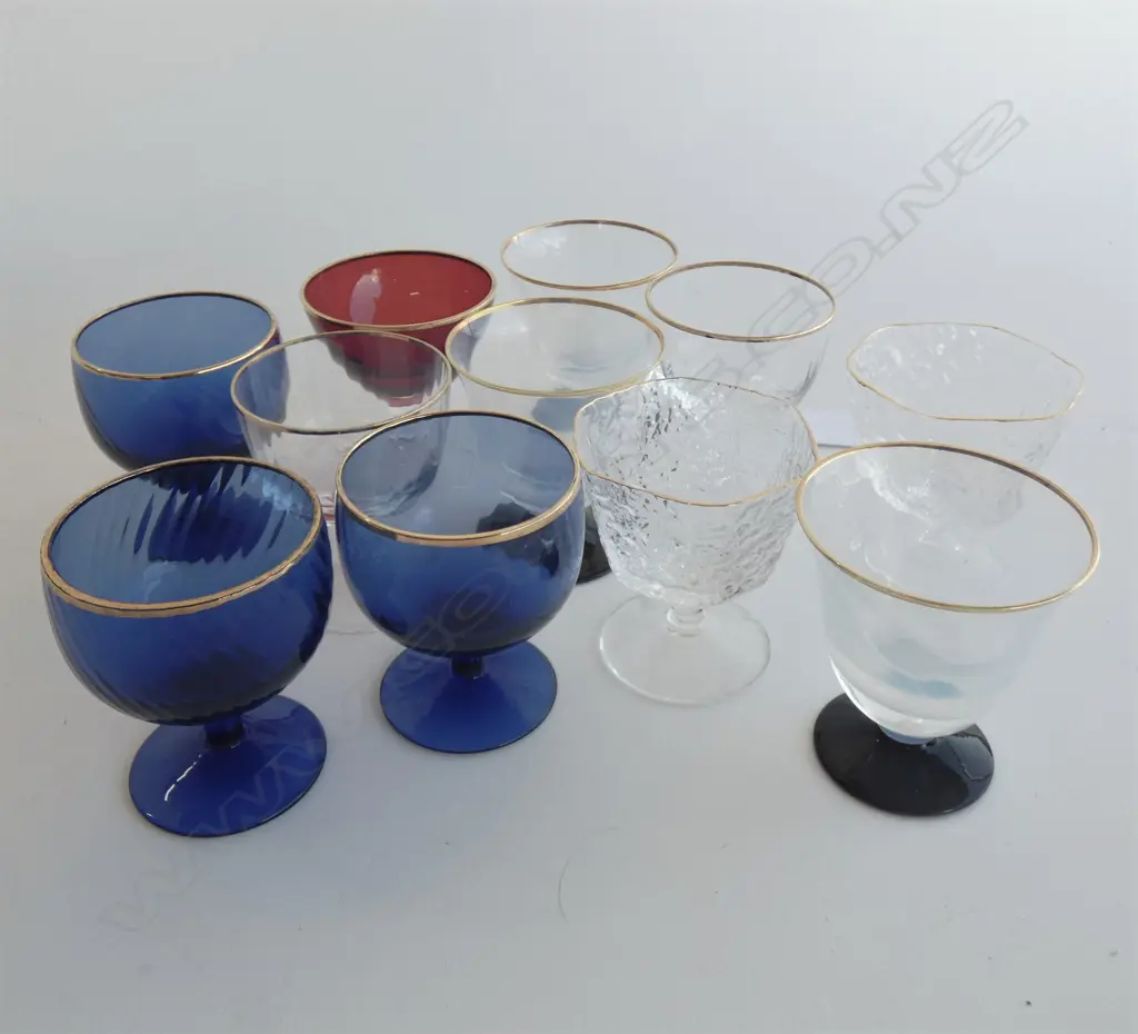 11 SMALL GLASS CUPS H.70mm Image 1++