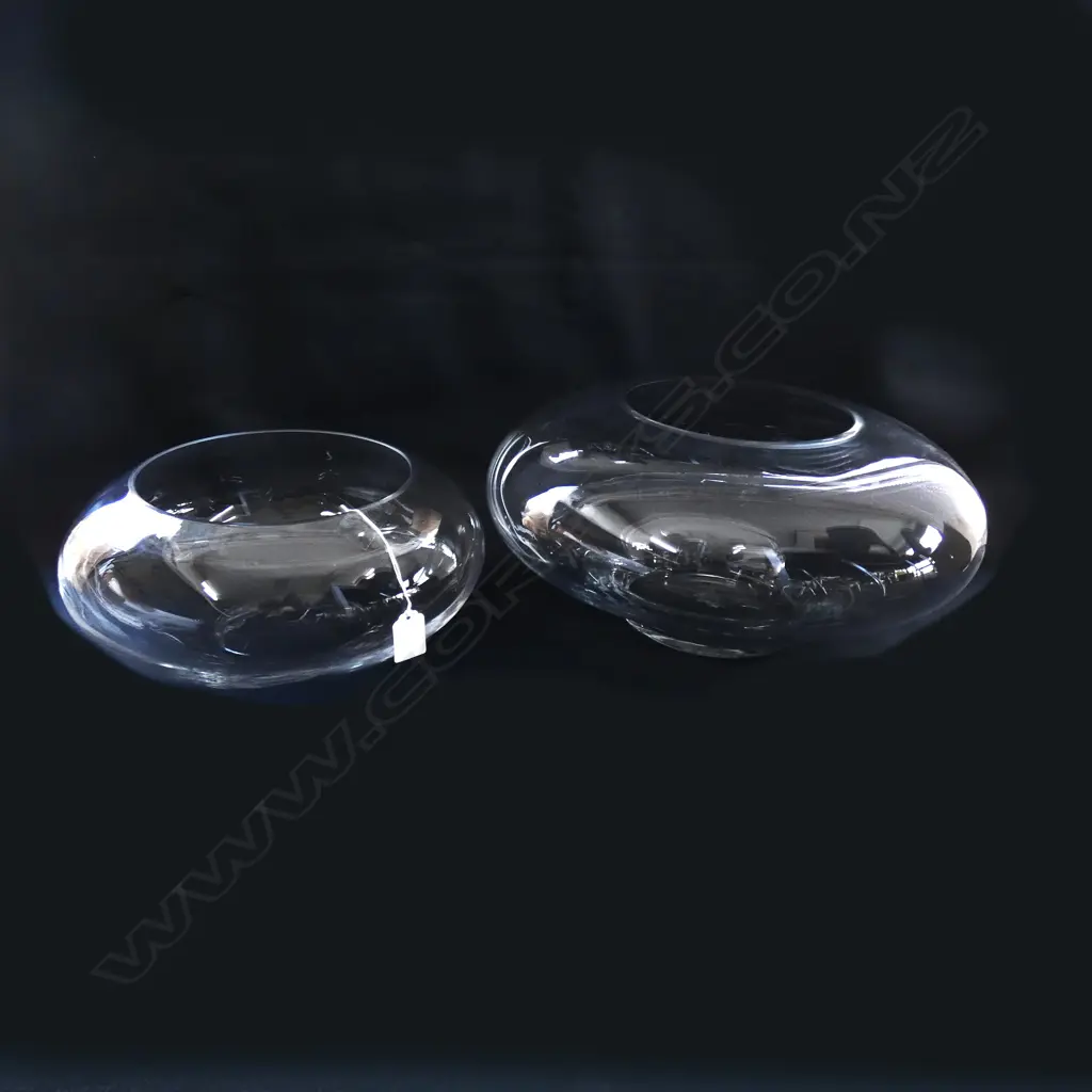 2 LARGE CLEAR GLASS BOWLS 400mm dia Image 1++