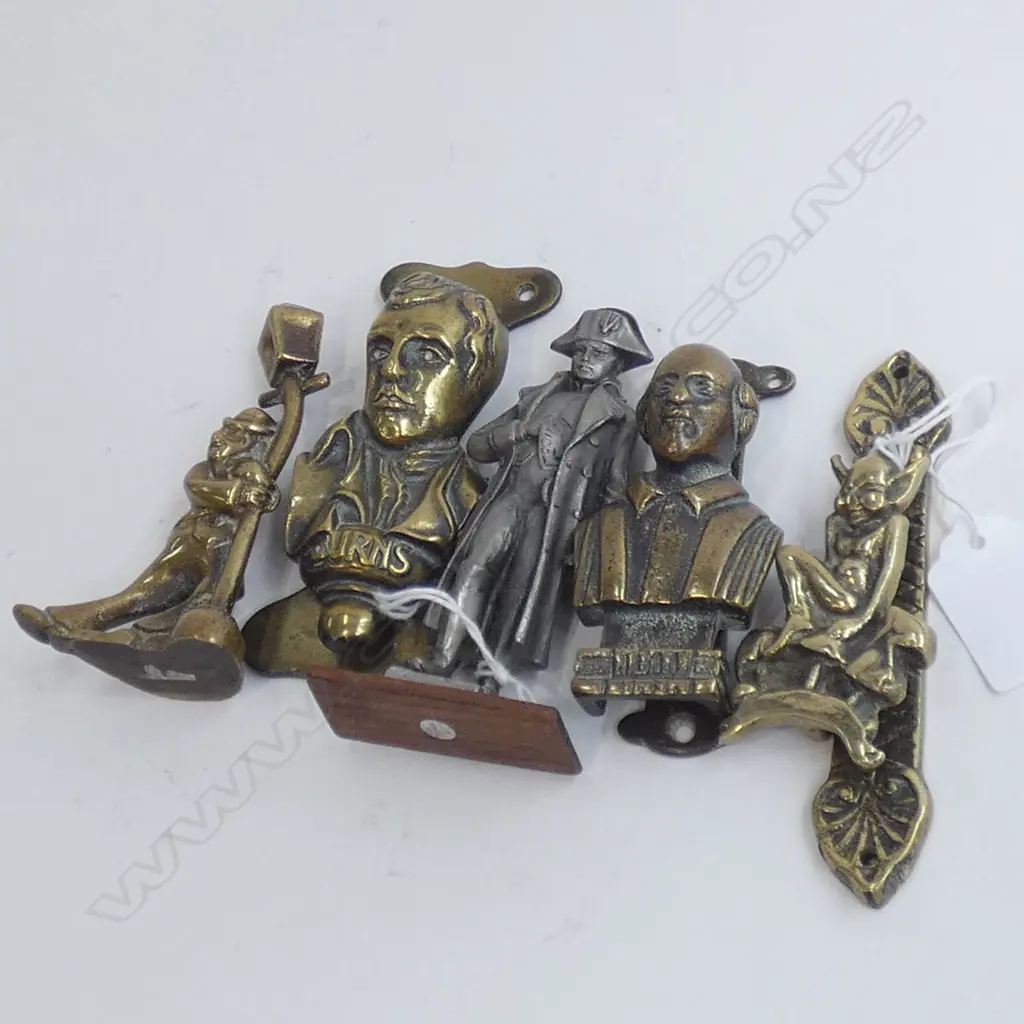 3 OLD BRASS DOOR KNOCKERS; IMP / BURNS ETC. & 2 FIGURES; BRASS & ONE OTHER H. 100MM Image 1++