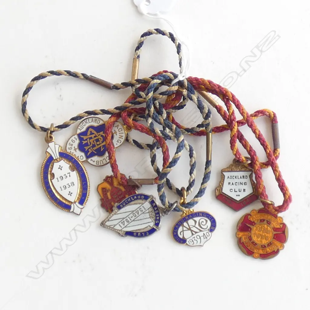 SEVEN 'AUCKLAND RACING CLUB' PENDANT PASSES  Image 1++