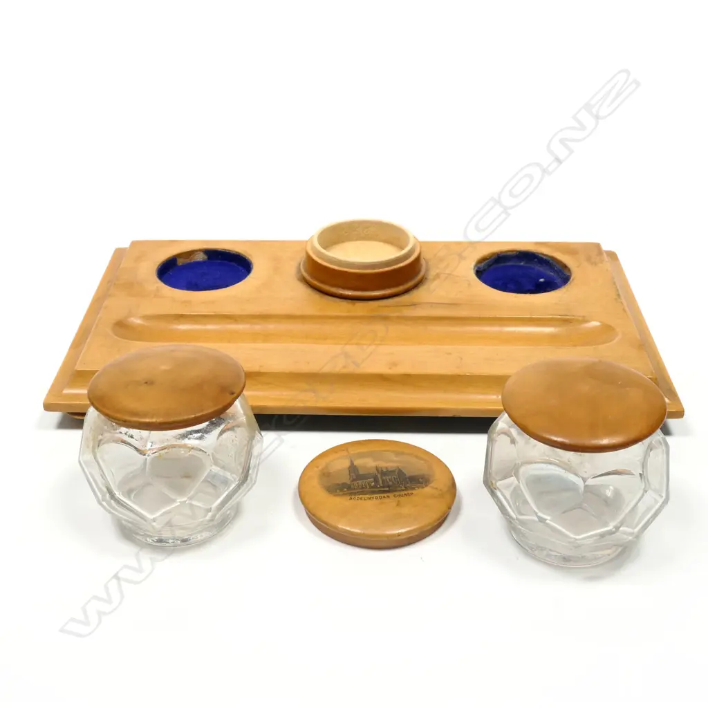 Mauchline Ware Desk Set Image 1++
