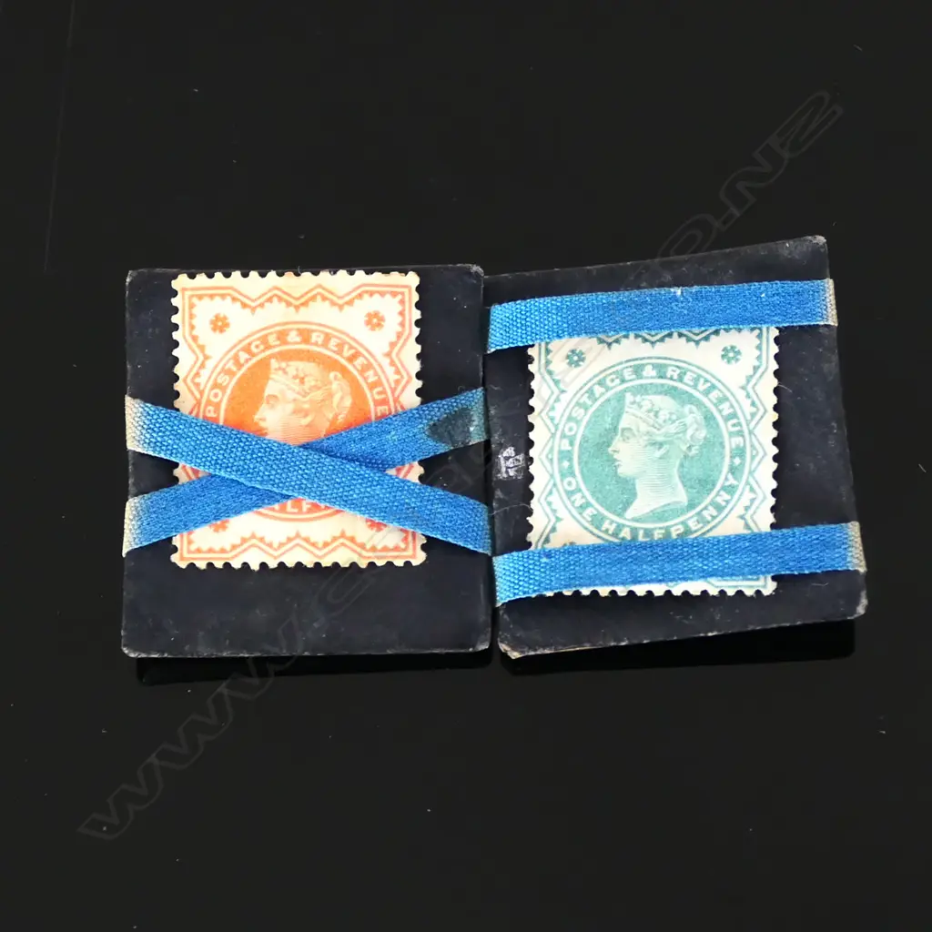 Novelty Leather Two Compartment Postage Stamp Case Image 1++