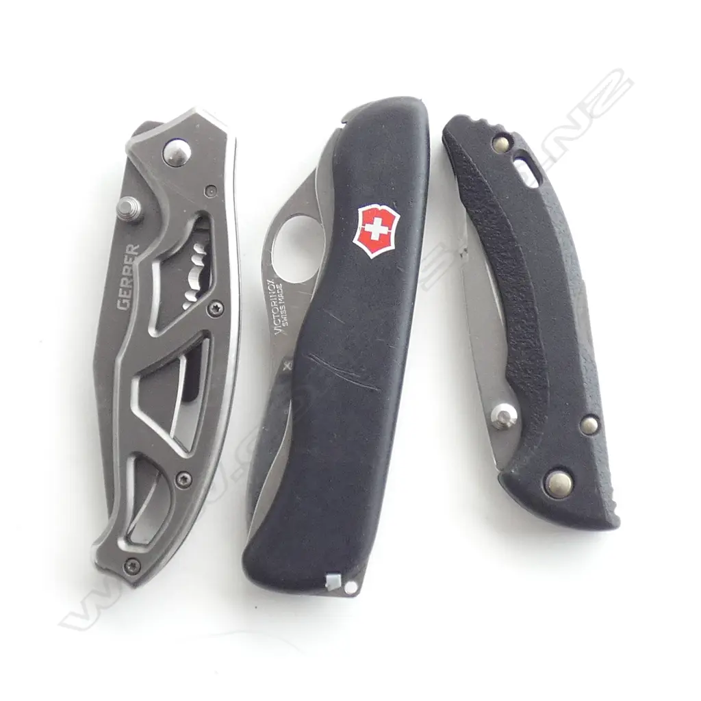 3 POCKET KNIVES - VICTORINOX, BUCK, GERBER Image 1++
