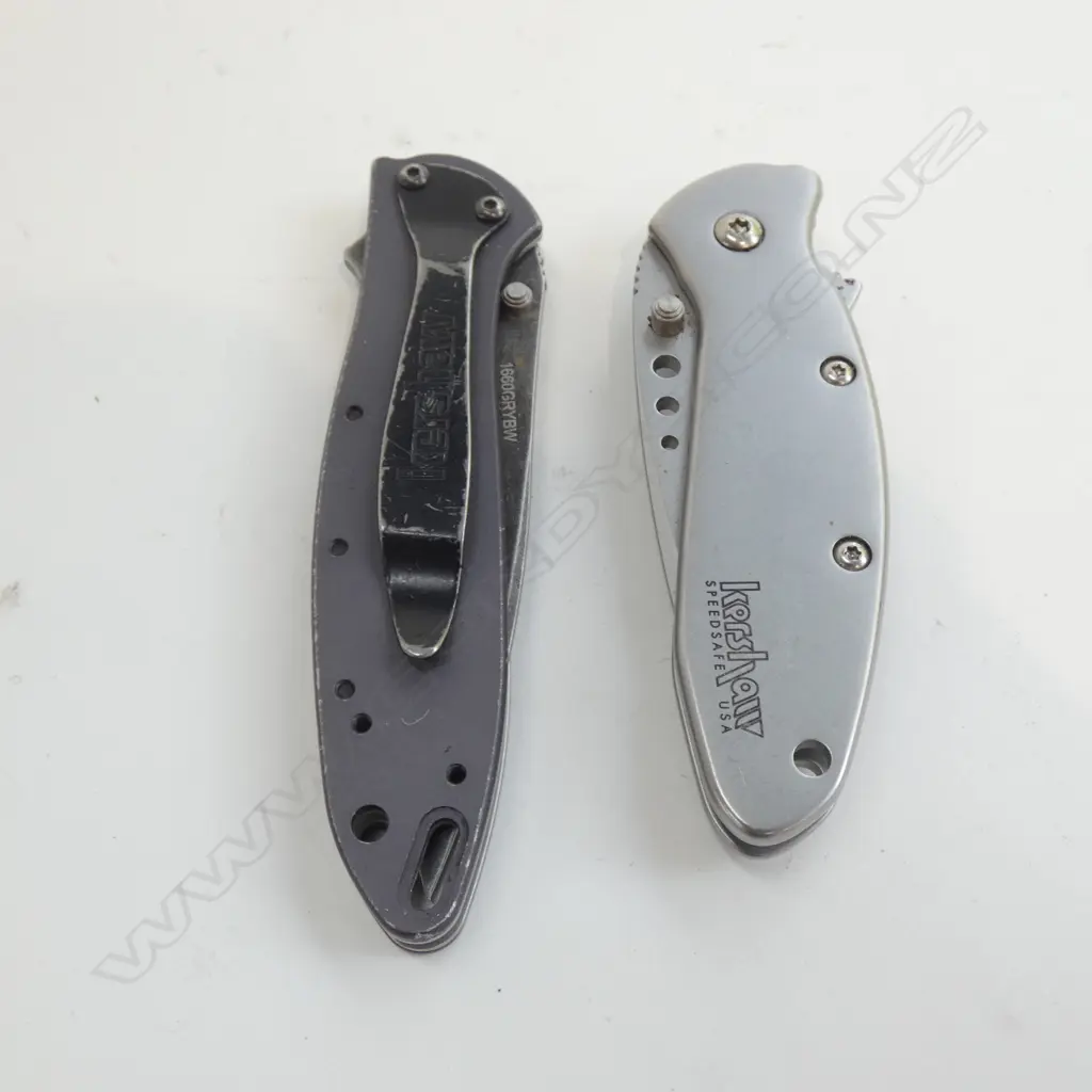 2 KERSHAW USA ASSISTED KNIVES  Image 1++