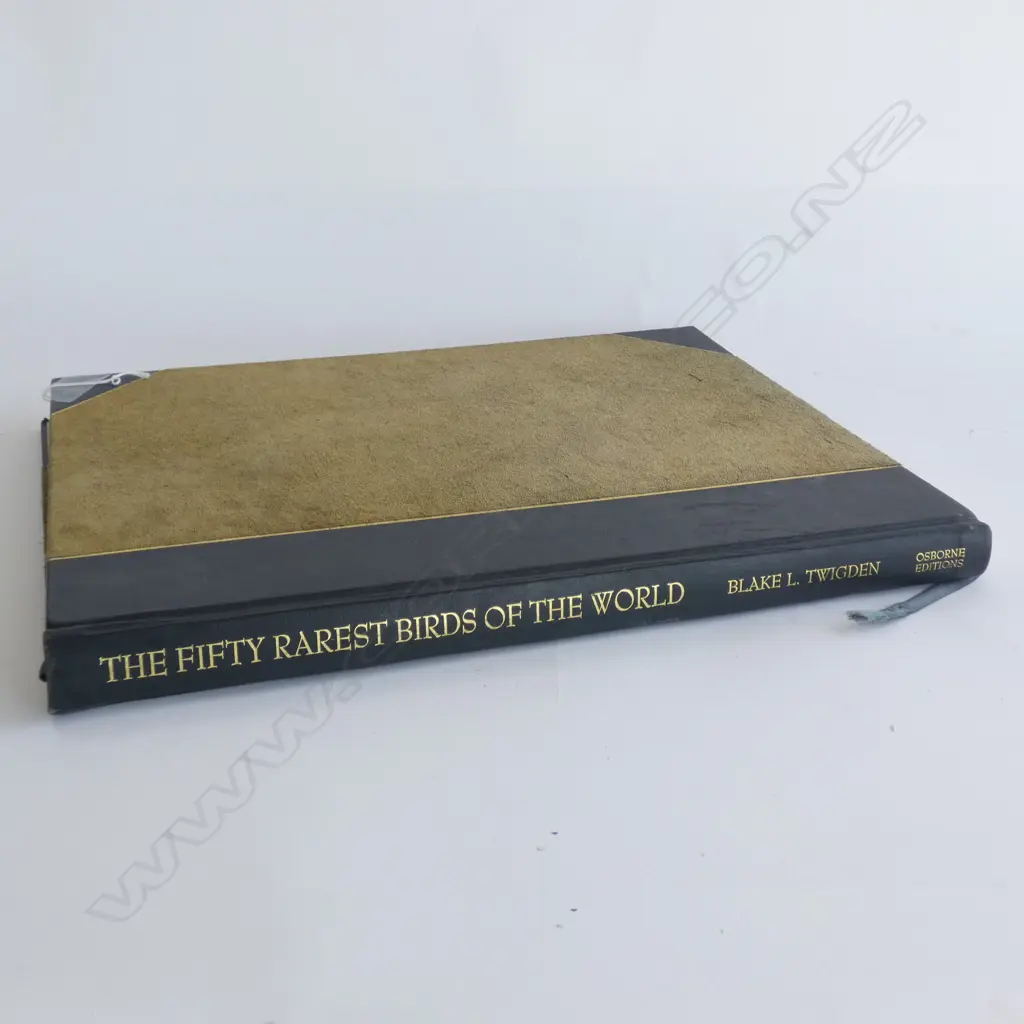 BOOK; 'THE FIFTY RAREST BIRDS OF THE WORLD' BLAKE L. TWIGDEN 415x320mm Image 1++