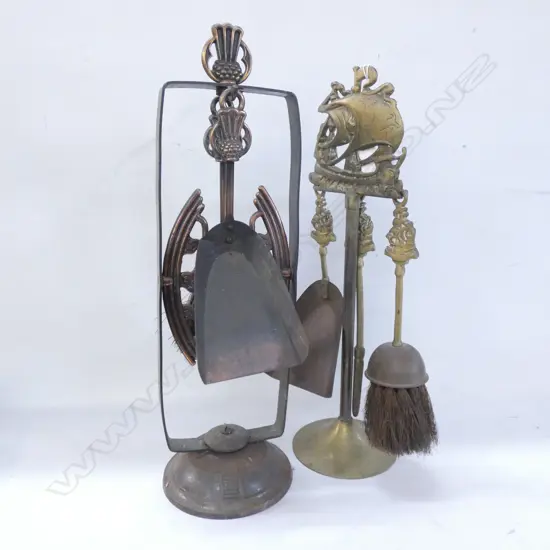 2 FIRESIDE TOOL SETS; BRASS & COPPER H.430mm