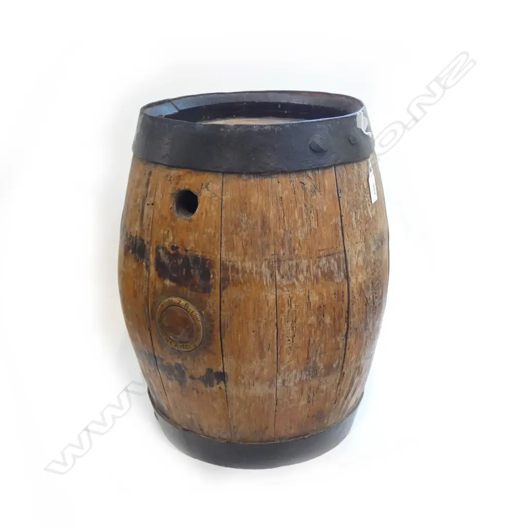 VINTAGE NZ BREWERIES OAK BEER KEG H.450mm Image 1++