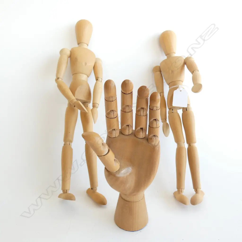 3 WOODEN ARTISTS MODELS; 2 FIGURES & HAND H.300mm Image 1++