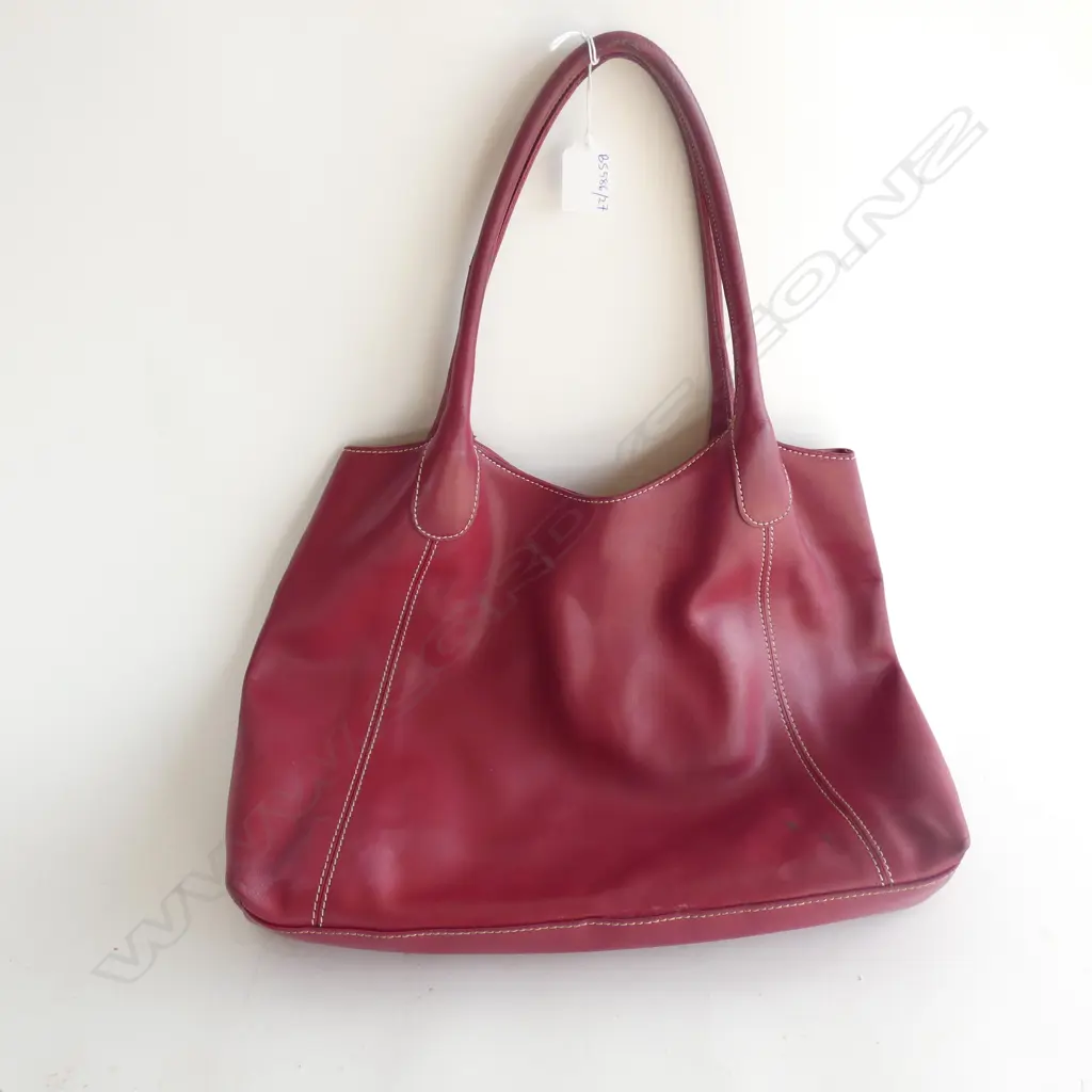 HAROLDS RED LEATHER HANDBAG MADE IN ITALY W.380mm Image 1++