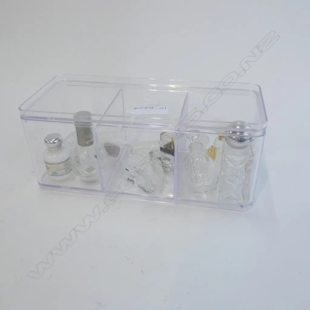 CONTAINER OLD MINI PERFUME BOTTLES  Image 1++